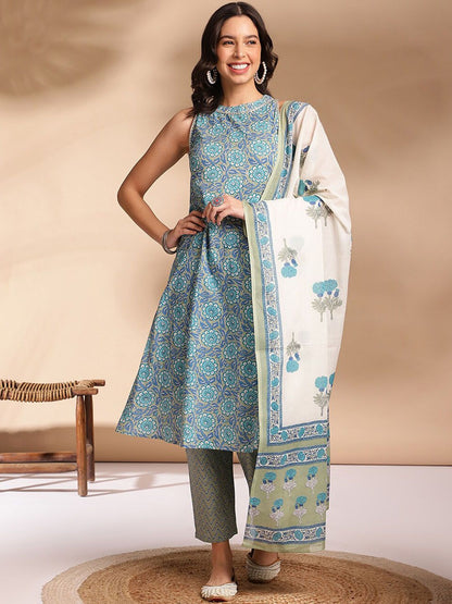 Women Ethnic Motifs Printed Regular Gotta Patti Cotton Republic Day Kurta With Trousers & Dupatta