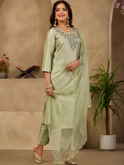 Women Ethnic Motifs Embroidered Regular Thread Work Kurta with Trousers & With Dupatta