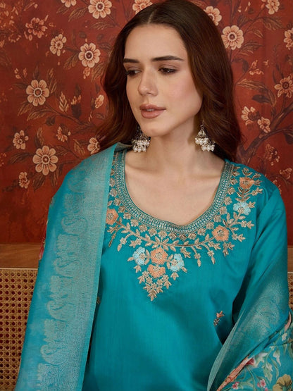 Women Ethnic Motifs Embroidered Regular Thread Work Kurta with Trousers & With Dupatta