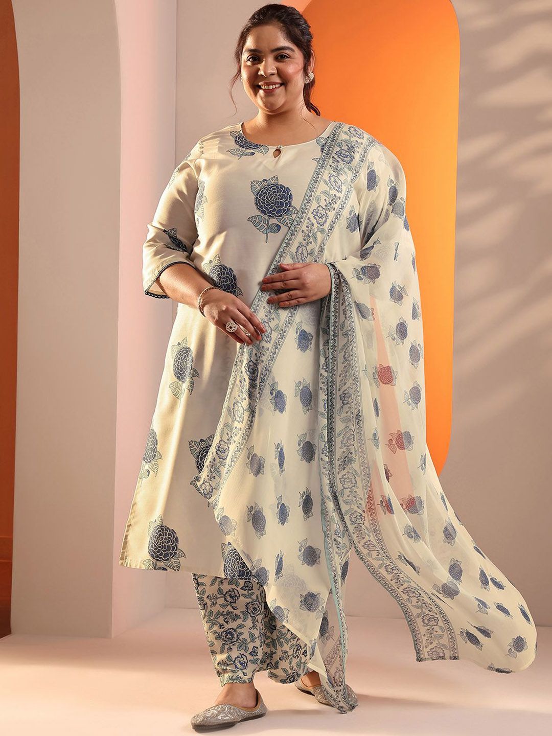 Women Plus Size Floral Printed Kurta with Trousers & Dupatta