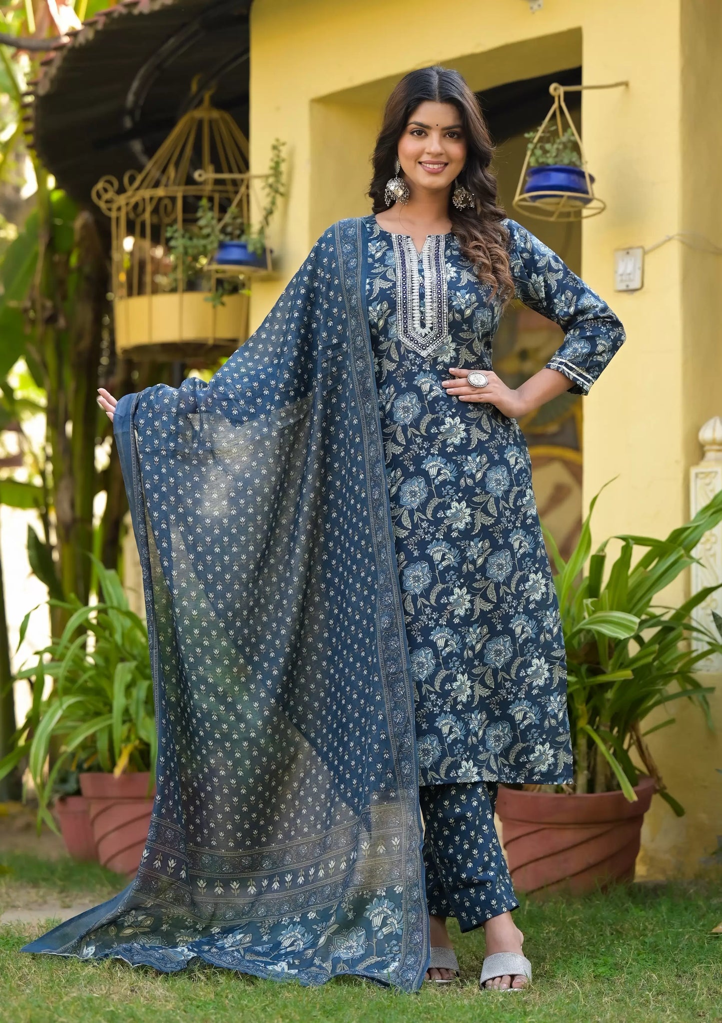 Women Viscose Rayon Kurta Pant Dupatta Set