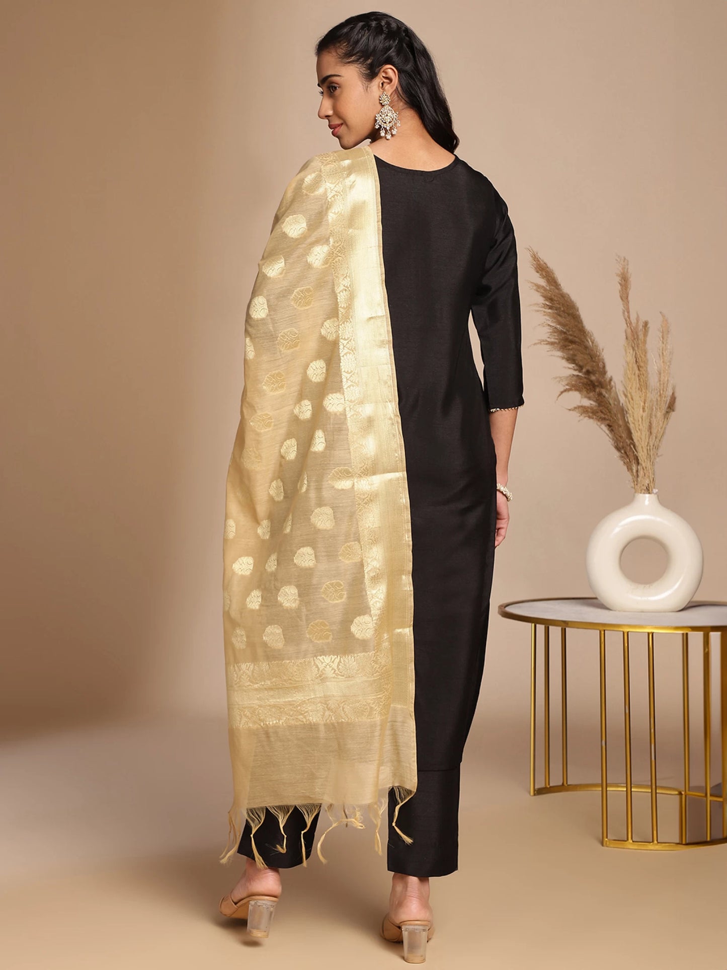 Women Crepe, Silk Blend Kurta Pant Dupatta Set