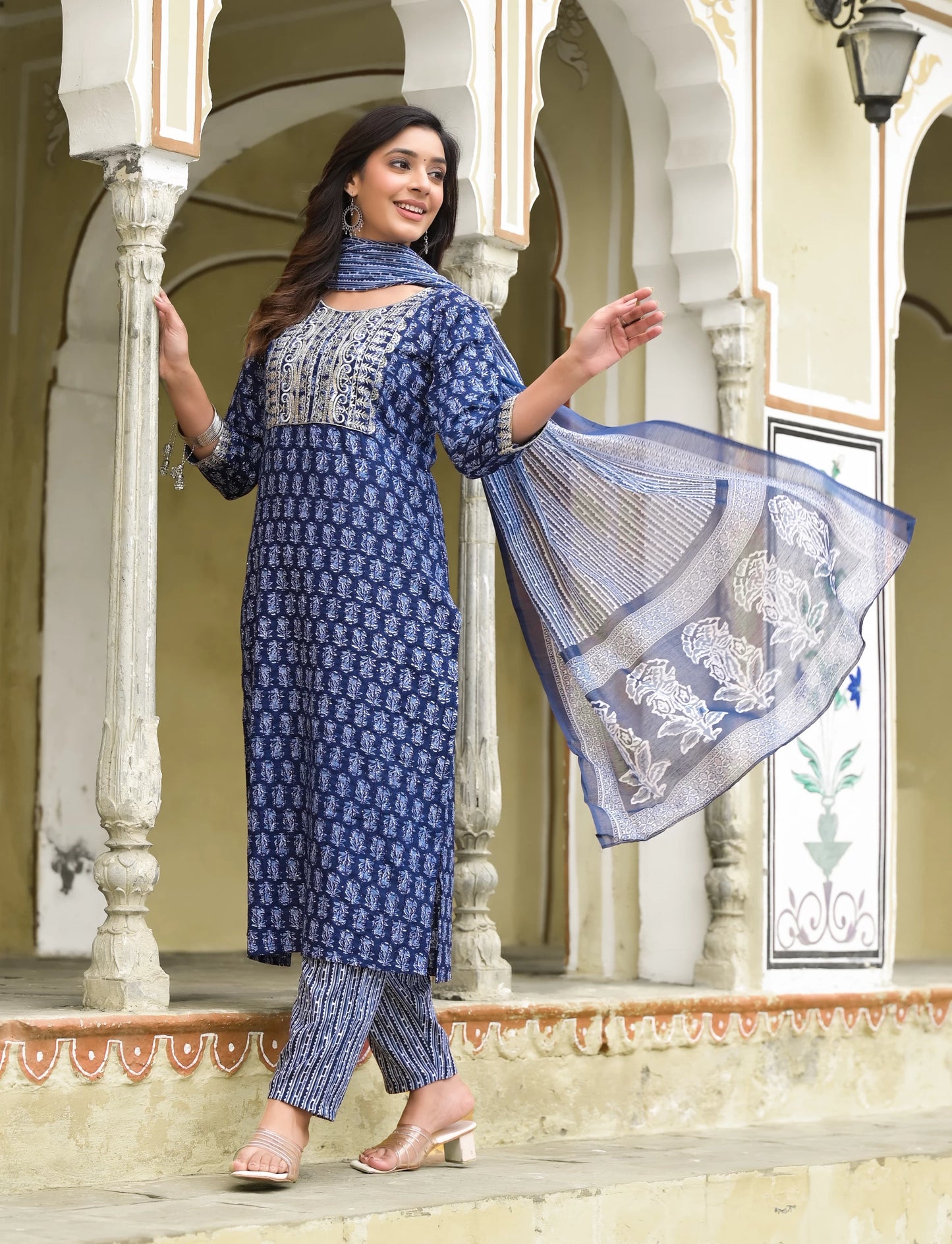 Women Viscose Rayon Kurta Pant Dupatta Set