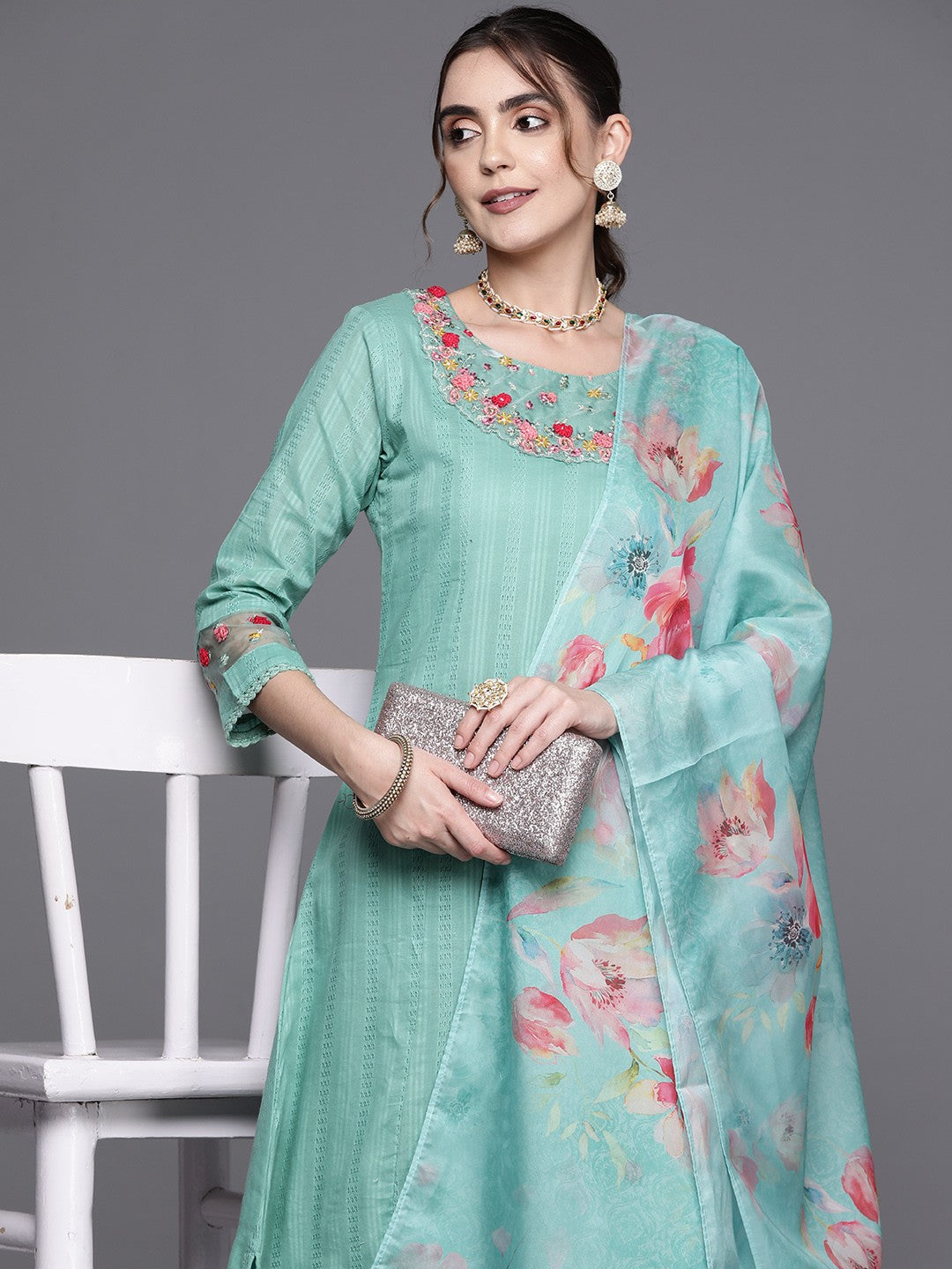 Floral Embroidered Panelled Thread Work Pure Cotton Kurta With Trousers & Dupatta