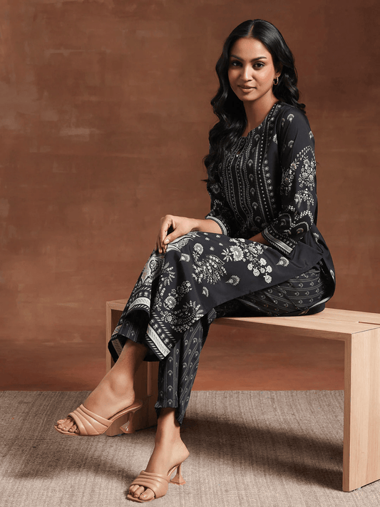 Floral Printed Keyhole Neck Three-Quarter Sleeves Kurta with Trousers