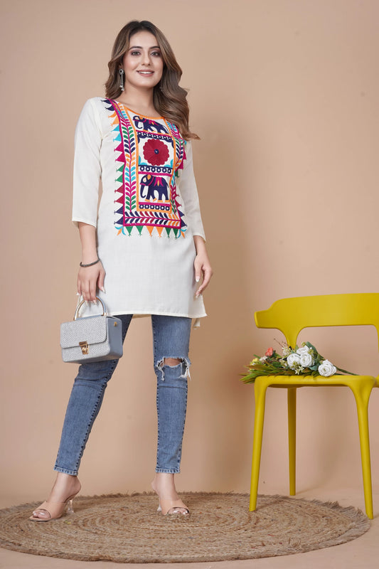 Casual Regular Sleeves Embroidered Women White Top