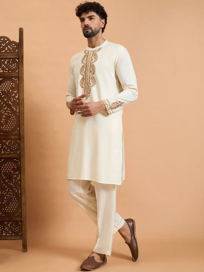 Men's Breathable Festive Paisley Jacquard Detailing Kurta With Bottom