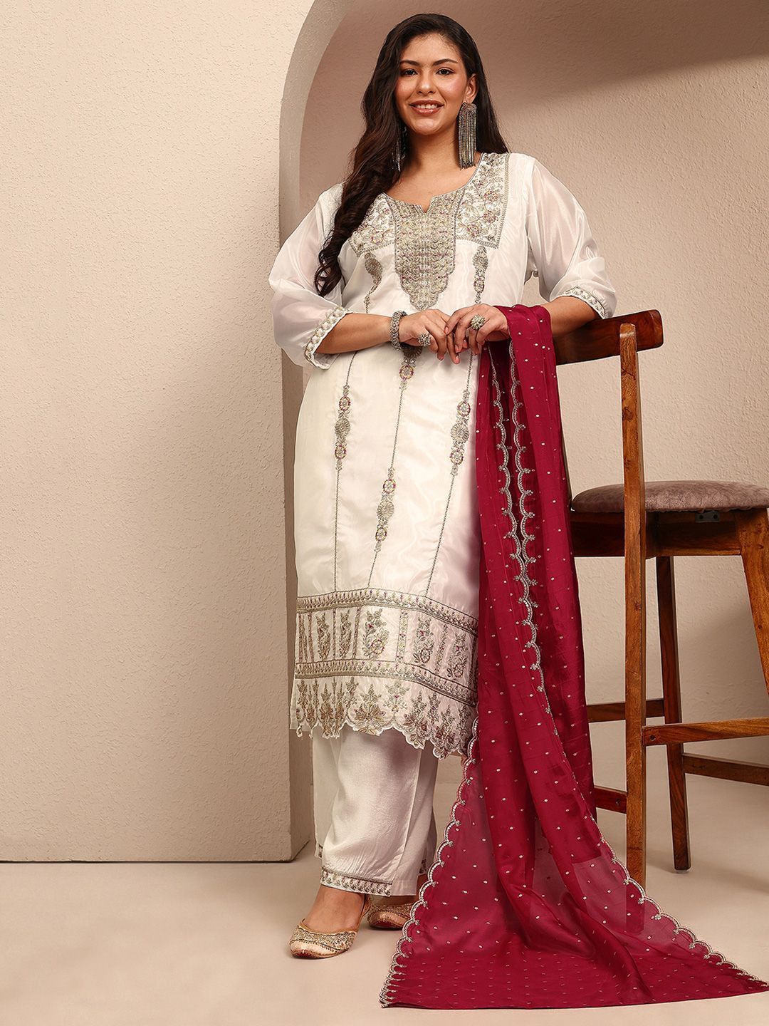 Plus Size Women Ethnic Motifs Embroidered Kurta Suit Set