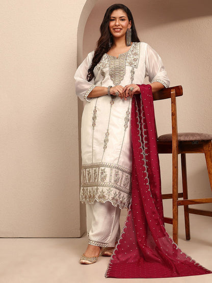 Plus Size Women Ethnic Motifs Embroidered Kurta Suit Set