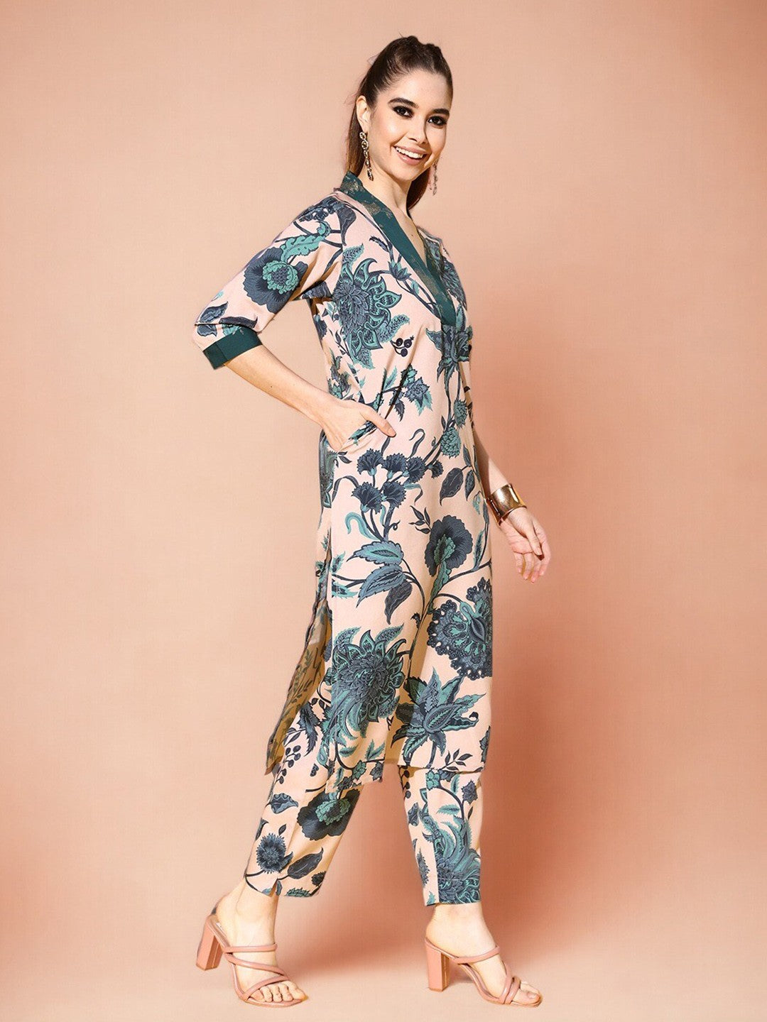 Floral V-Neck Regular Sleeves Straight Kurta With Trousers