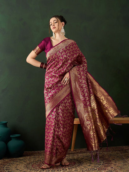 Woven Design Saree With Blouse Piece