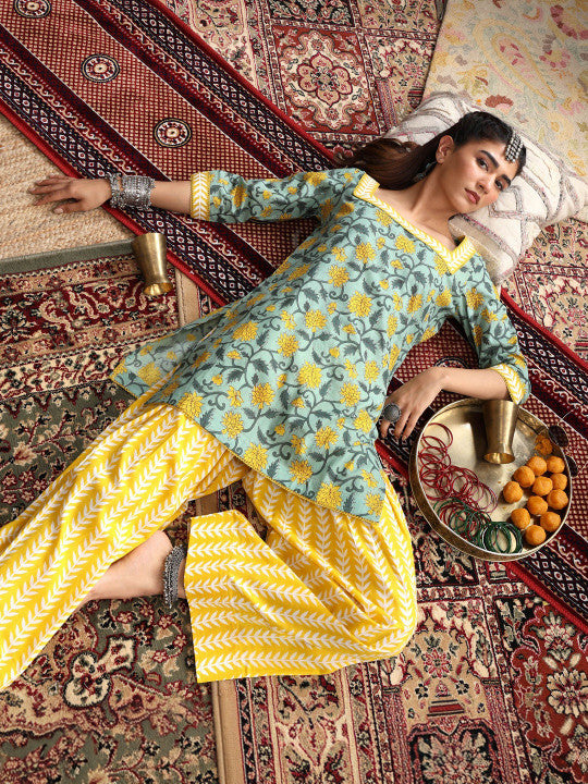 Women Floral Printed Regular Pure Cotton Kurti with Palazzos