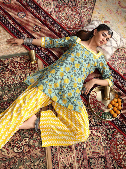 Women Floral Printed Regular Pure Cotton Kurti with Palazzos