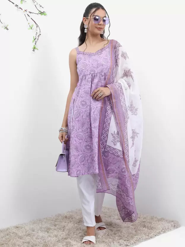 Women Cotton Blend Kurta Set