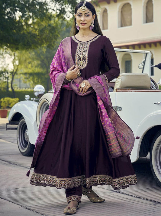 Women Floral Embroidered Pleated Sequinned Kurta with Trousers & With Dupatta