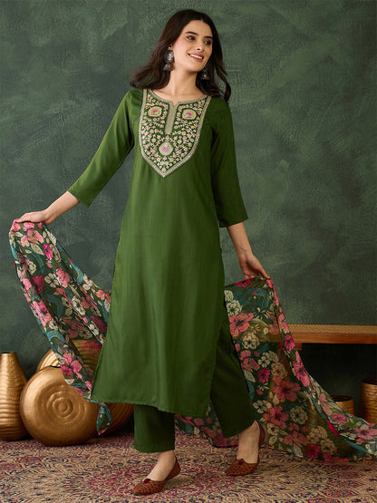 Women Floral Embroidered Regular Chikankari Kurta with Trousers & With Dupatta