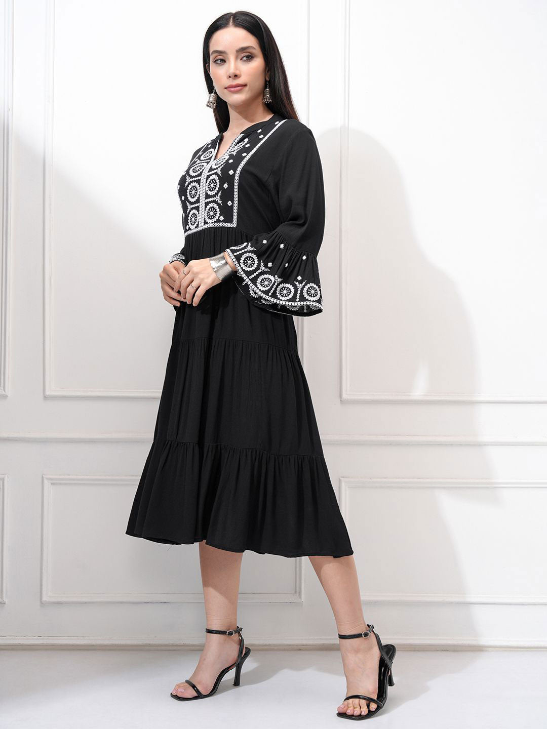 Women Embroidered Tie Midi Dress