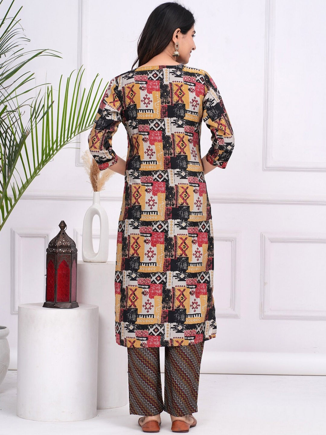 Floral Printed Regular Beads And Stones Pure Silk Kurta With Trousers & Dupatta