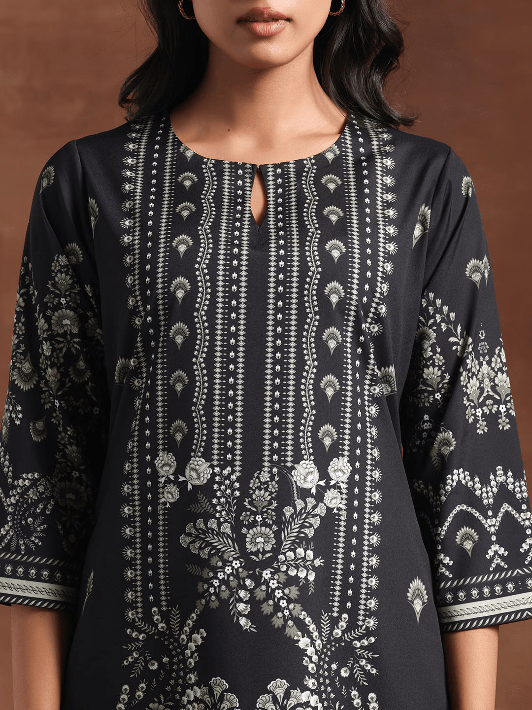 Floral Printed Keyhole Neck Three-Quarter Sleeves Kurta with Trousers