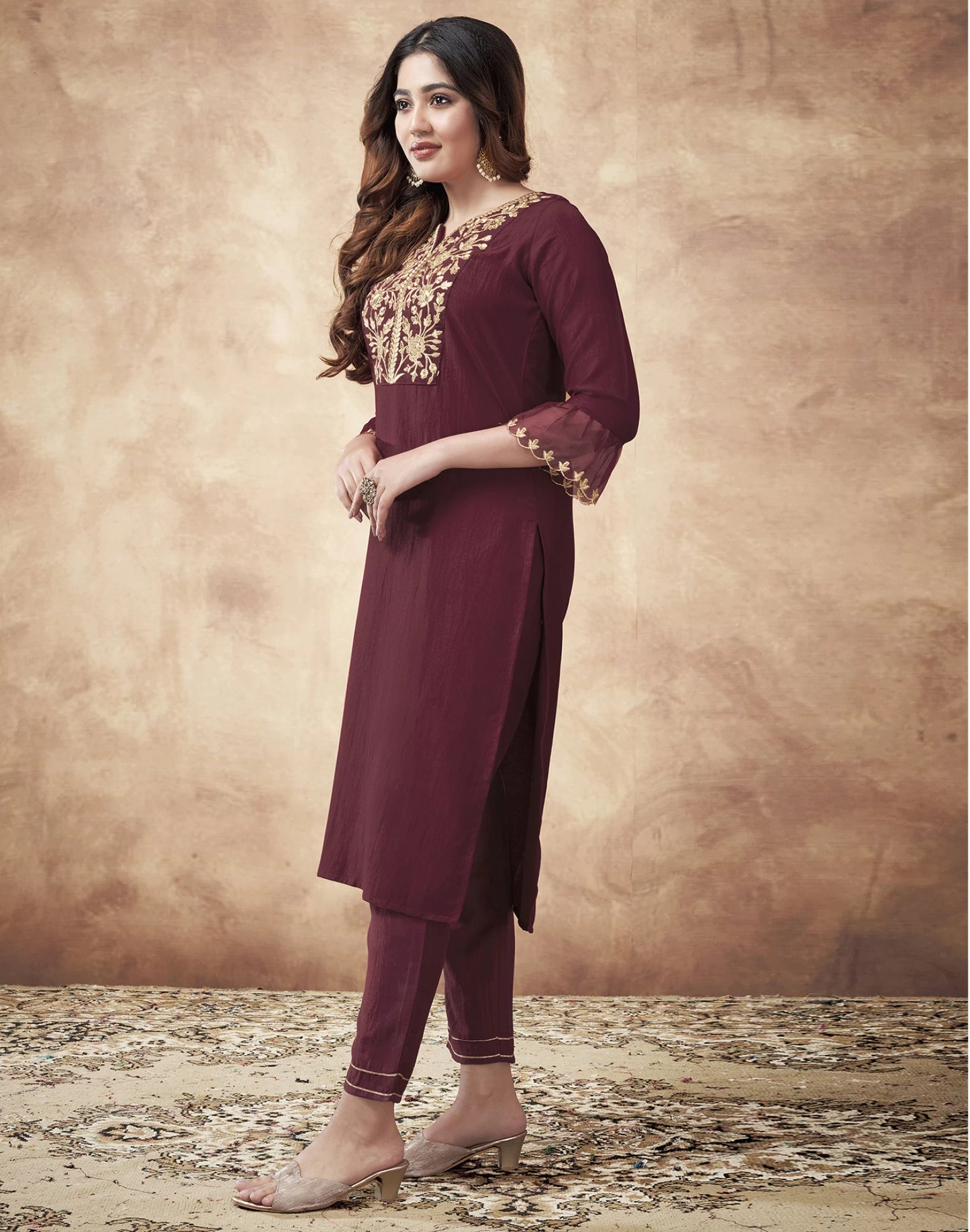 Women Cotton Blend Kurta Pant Dupatta Set