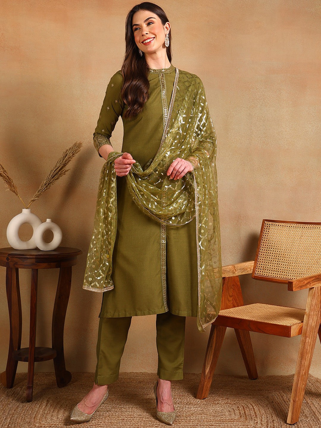 Ethnic Regular Sequinned Straight Kurta With Trousers & Dupatta