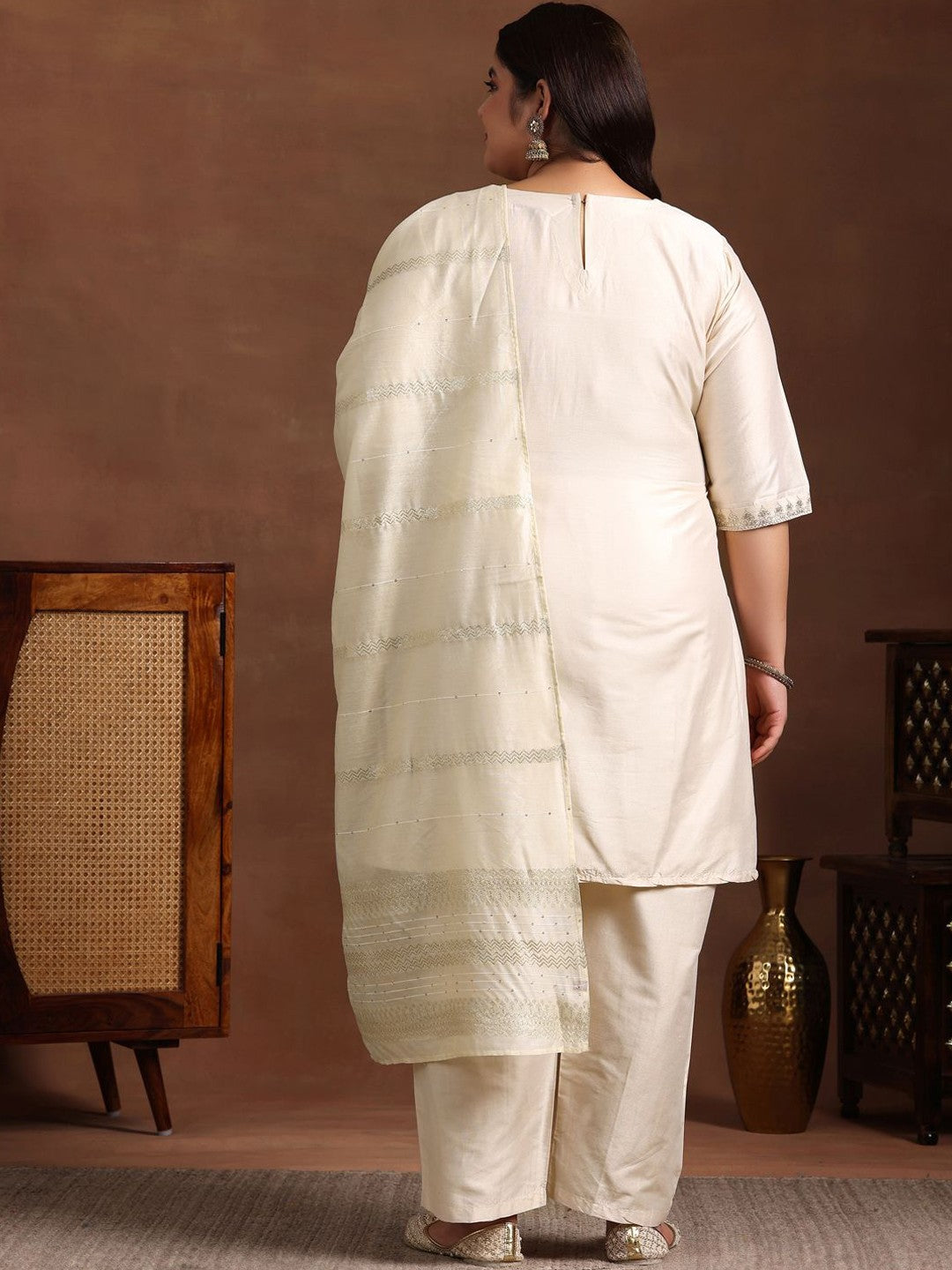 Plus Size Ethnic Motifs Sequinned Kurta & Trousers & Dupatta