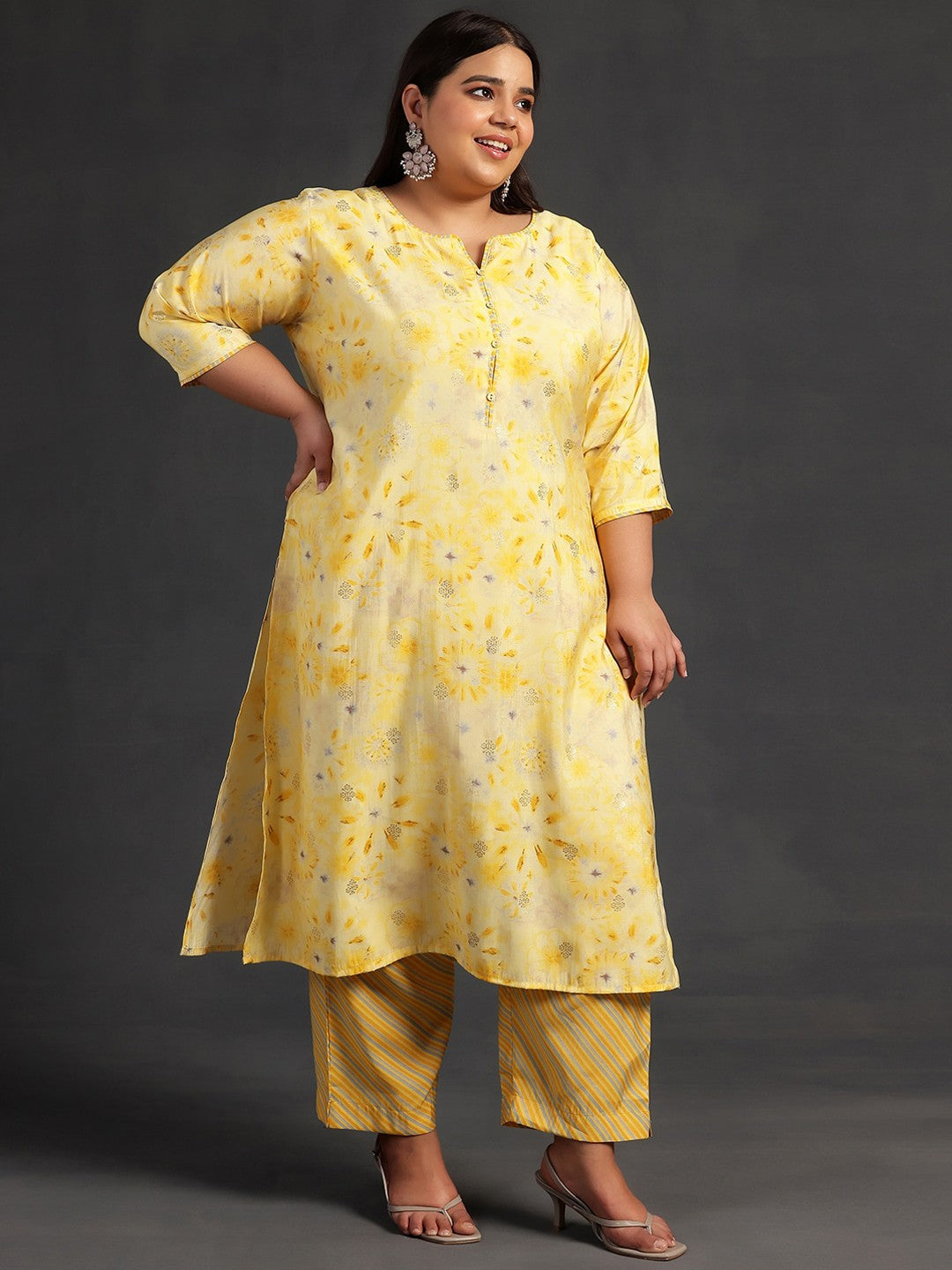 Plus Size Floral Printed Regular Kurta With Trousers & Dupatta