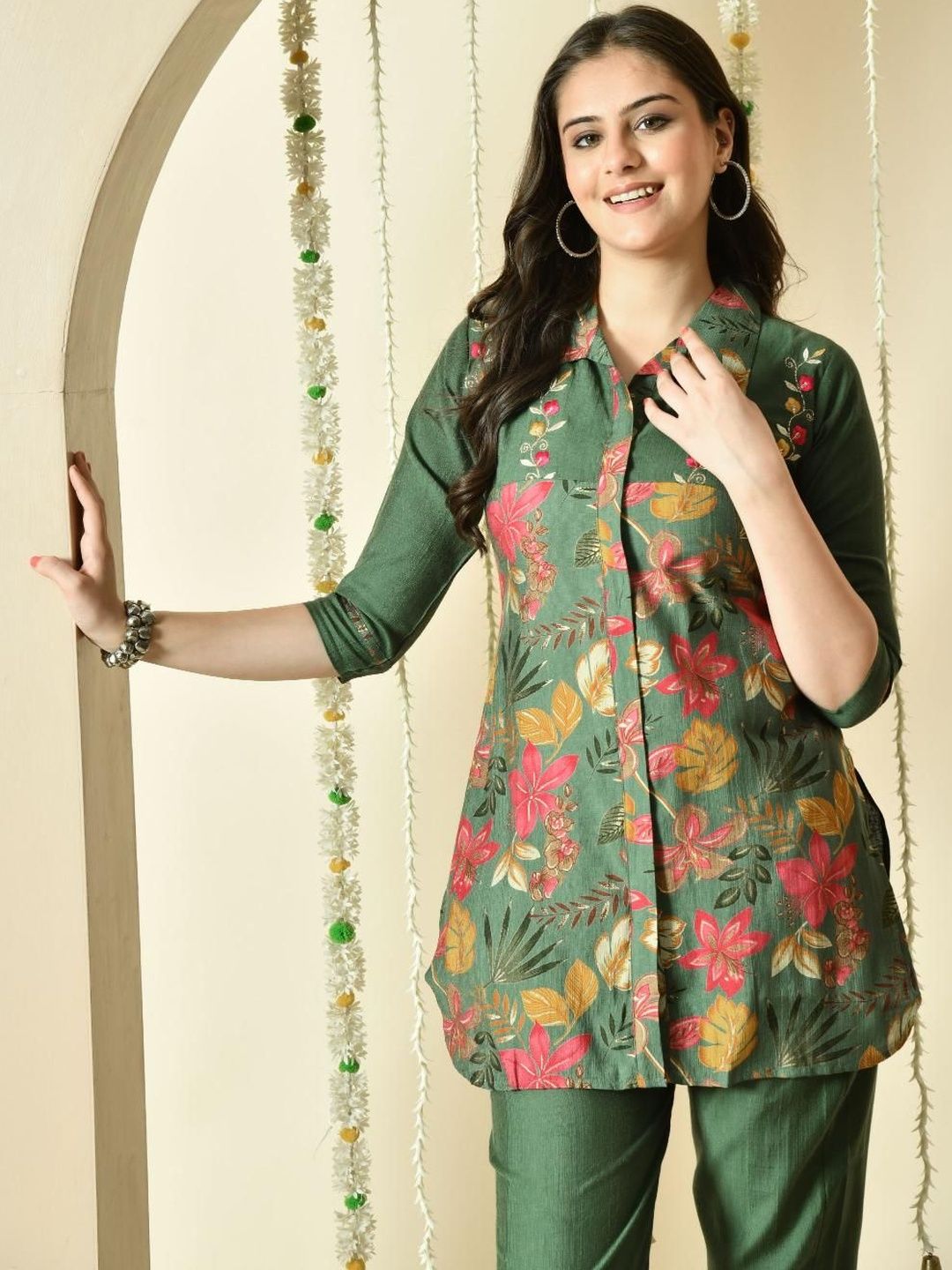 Women Printed Shirt with Trousers Co-ord Set
