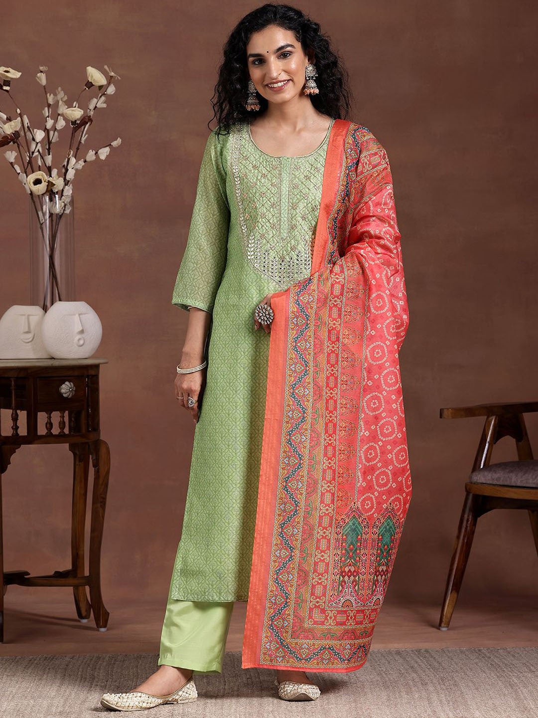 Women Ethnic Motifs Printed Regular Kurta with Trousers & With Dupatta