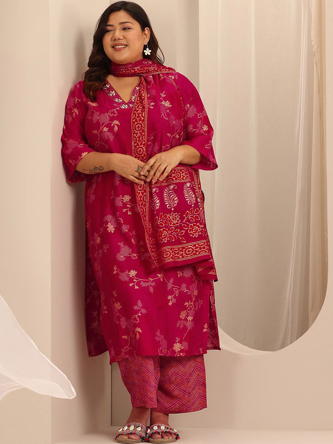 Plus Size Women Floral Printed Kurta with Trousers & With Dupatta