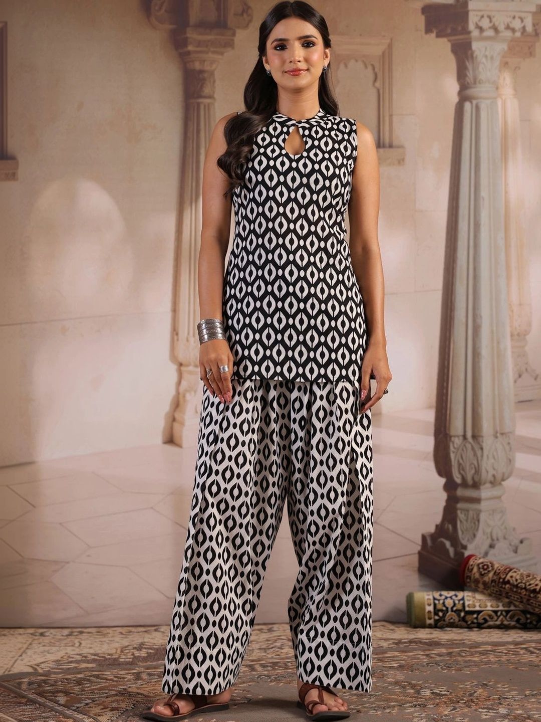 Women Printed Regular Pure Cotton Kurta with Palazzos