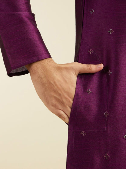 Floral Embroidered Mandarin Collar Sequinned Straight Kurta