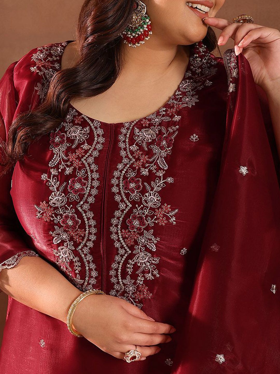 Women Plus Size Embroidered Sequinned Kurta with Trousers & Dupatta