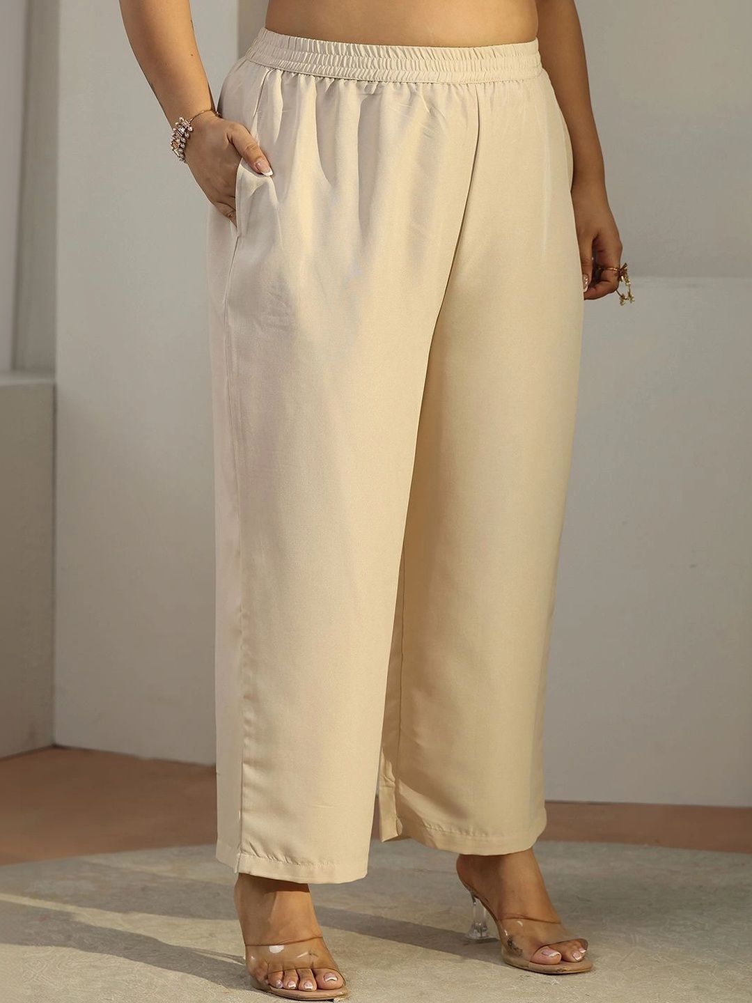 Women Regular Thread Work Kurta with Palazzos & With Dupatta