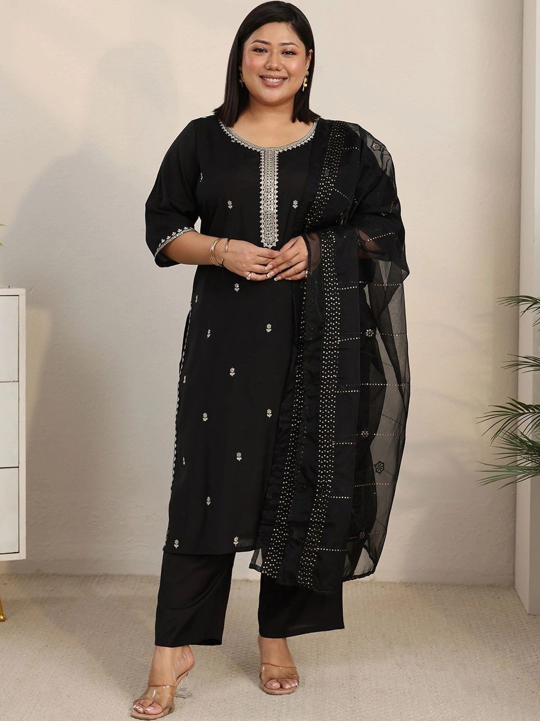Women Ethnic Motifs Embroidered Regular Thread Work Kurta with Trousers & With Dupatta