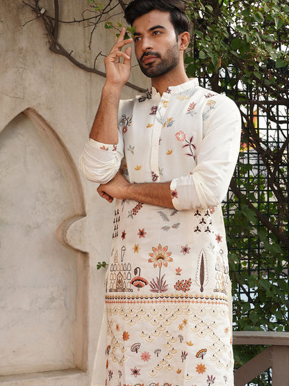 Men Floral Embroidered Mandarin Collar Straight Kurta
