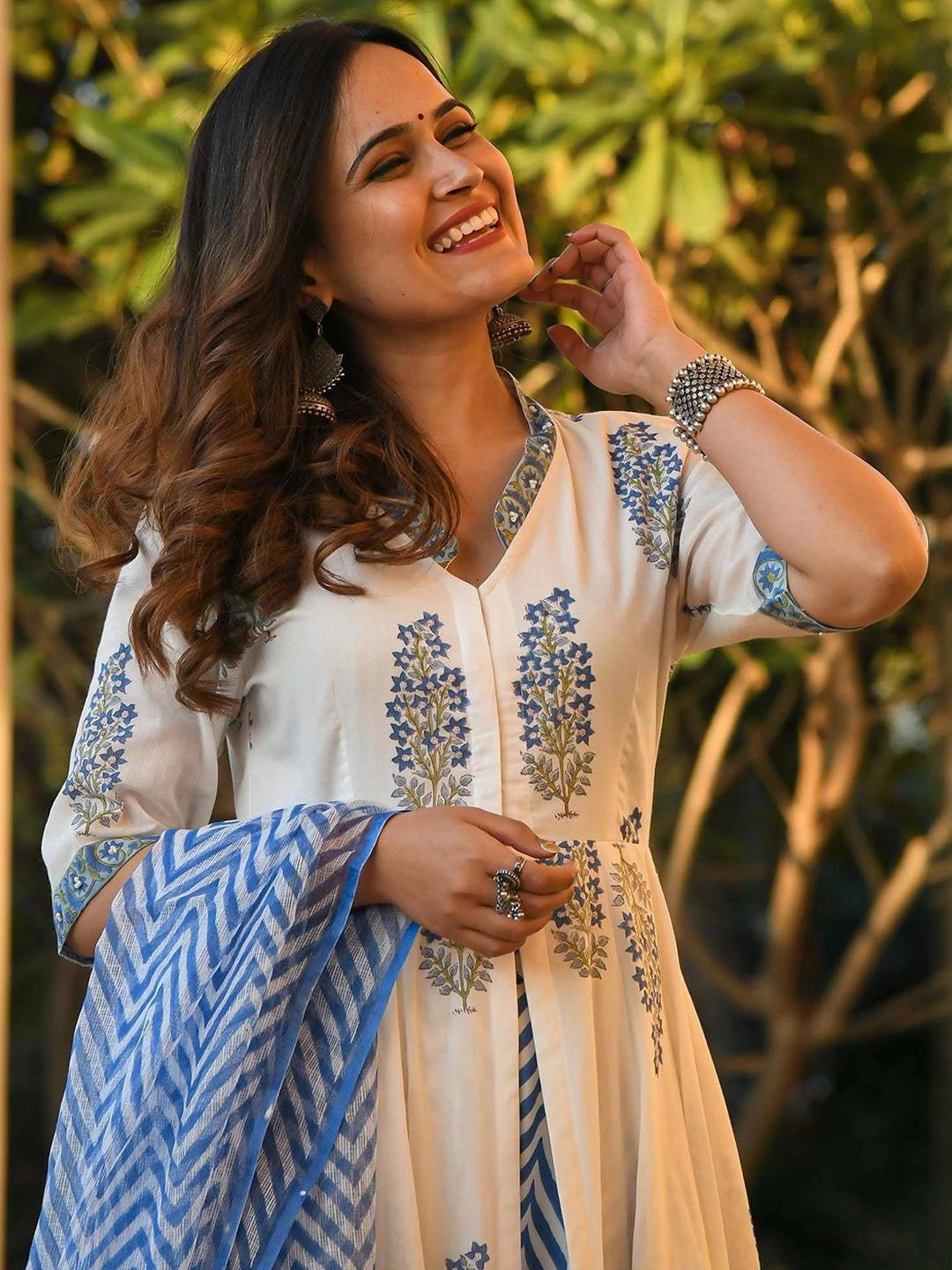 Women Ethnic Motifs Printed Regular Kurta with Trousers And Dupatta