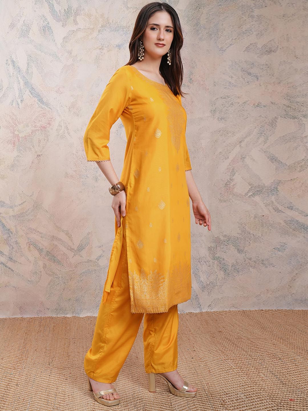Women Ethnic Motifs Printed Straight Kurta With Trousers & Dupatta
