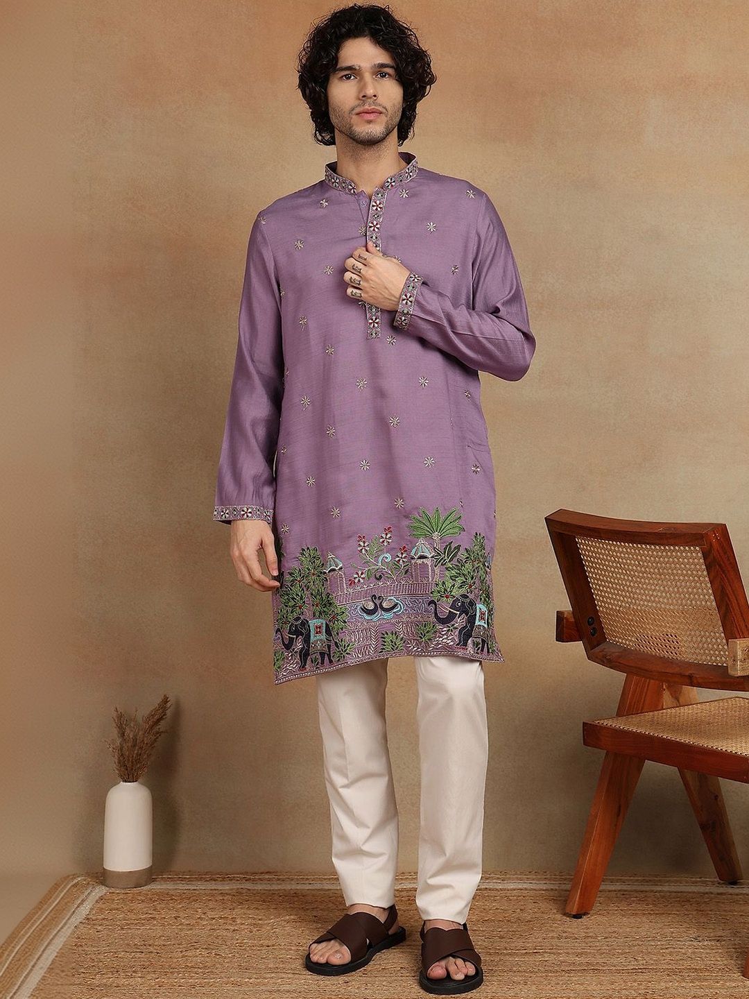 Men Embroidered Mandarin Collar Knee Length Straight Kurta