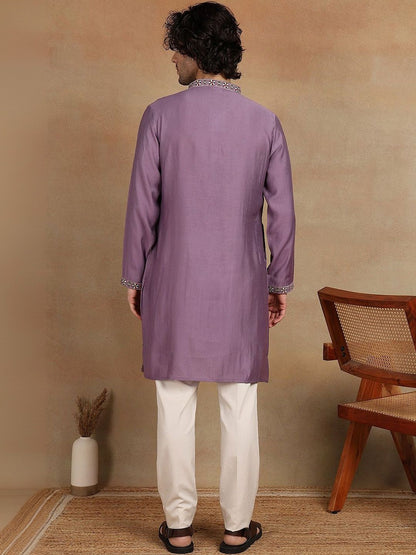 Men Embroidered Mandarin Collar Knee Length Straight Kurta