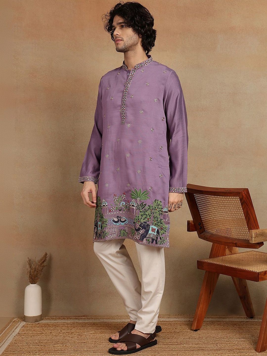 Men Embroidered Mandarin Collar Knee Length Straight Kurta