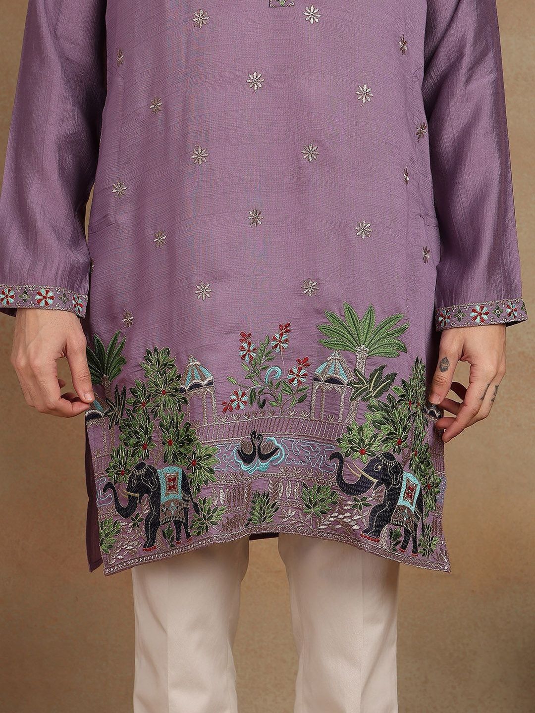 Men Embroidered Mandarin Collar Knee Length Straight Kurta
