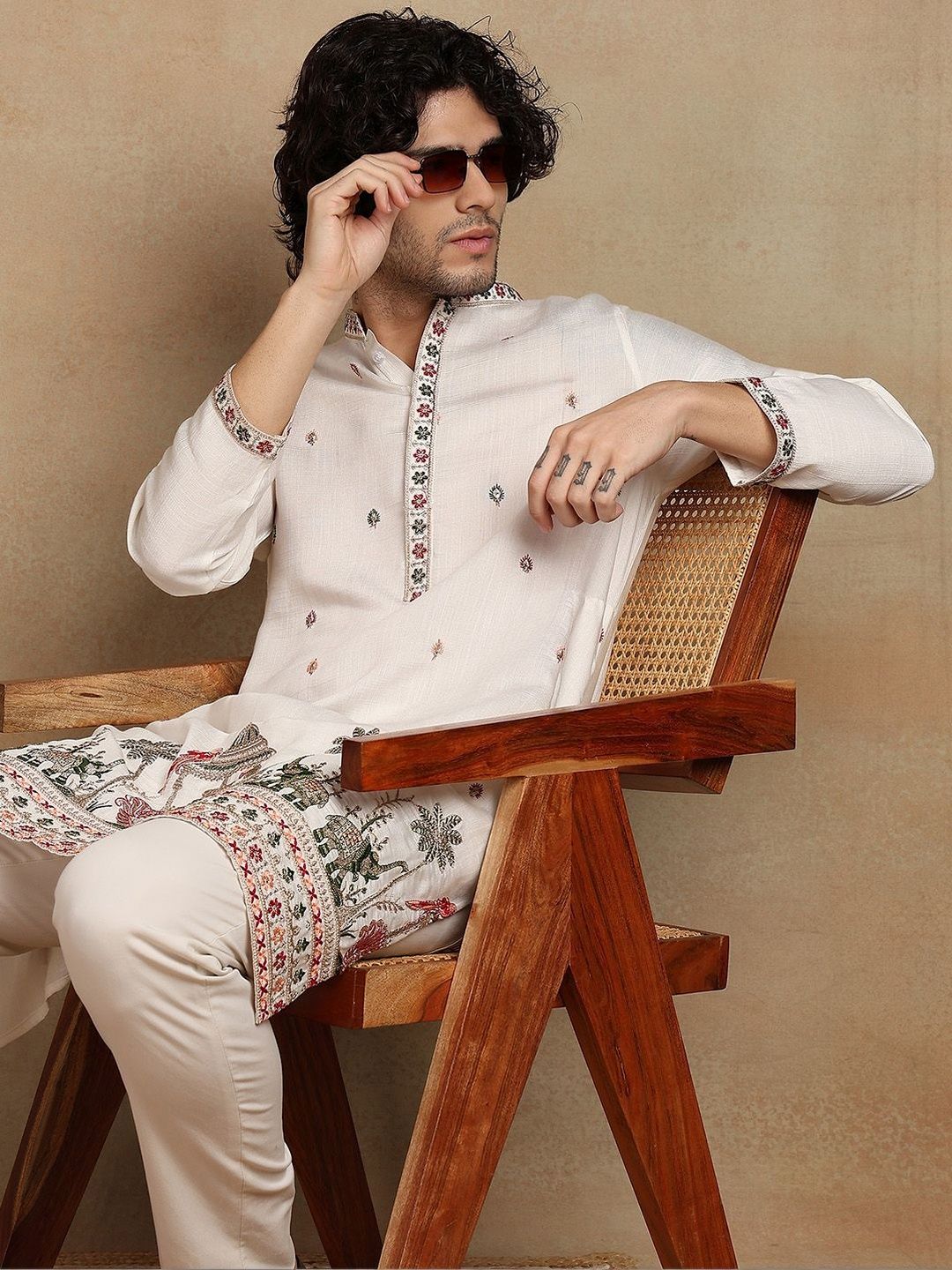 Embroidered Mandarin Collar Knee Length Straight Kurta