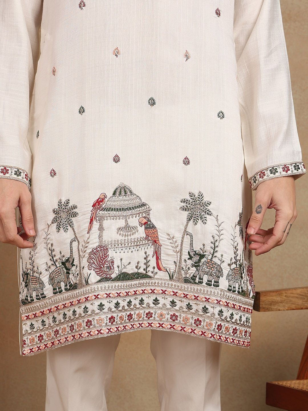 Embroidered Mandarin Collar Knee Length Straight Kurta