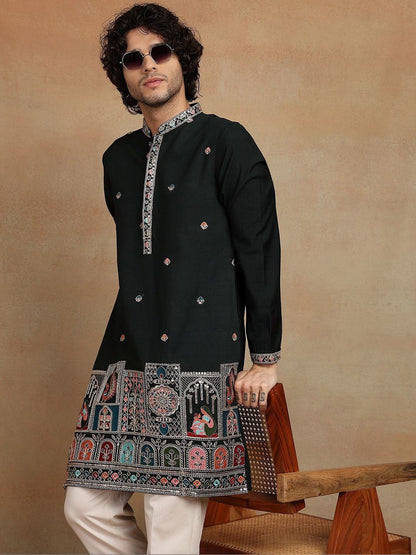 Men Embroidered Mandarin Collar Knee Length Straight Kurta
