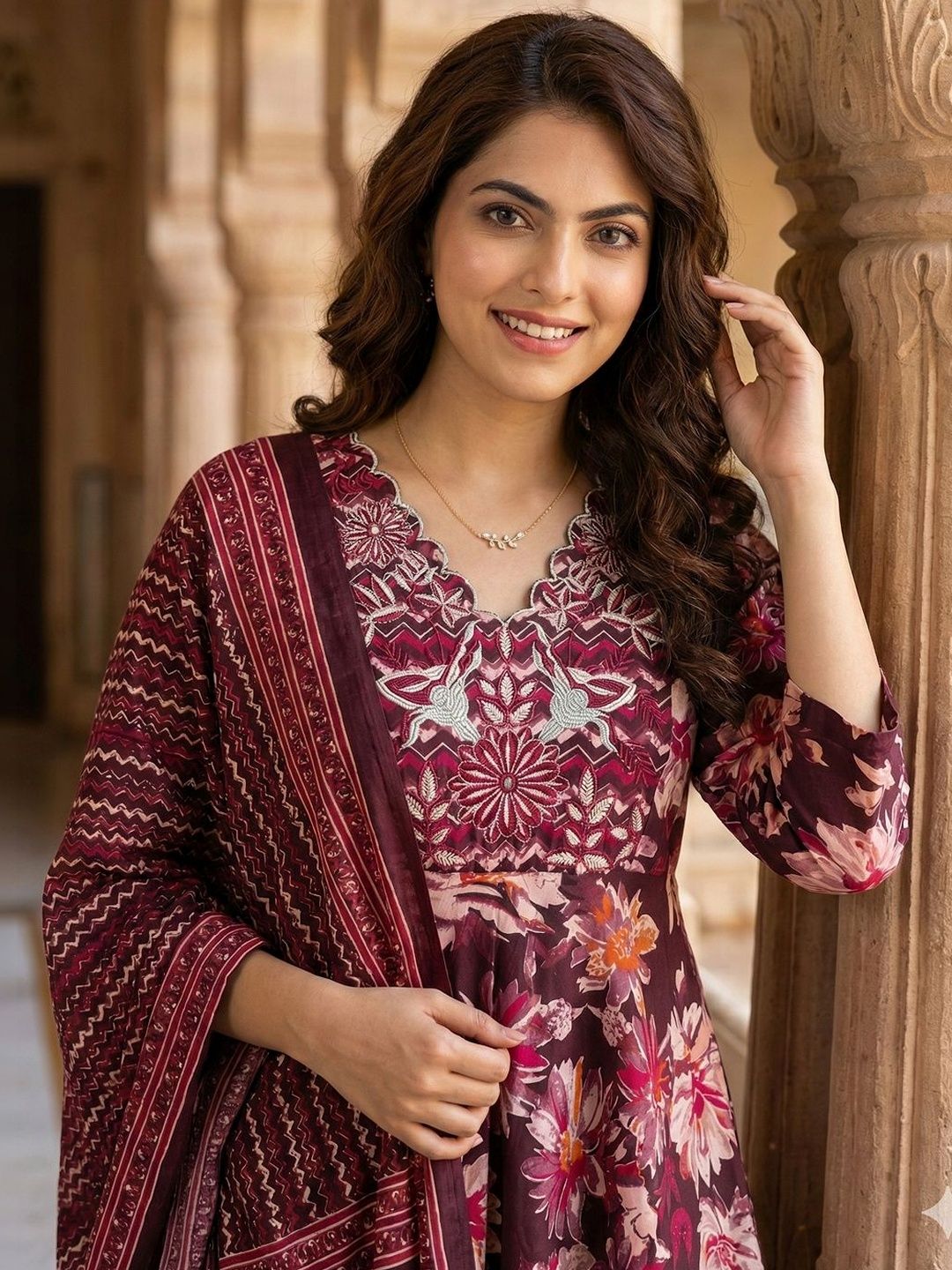 Women Floral Embroidered Regular Thread Work Pure Cotton Kurta with Trousers & With Dupatta