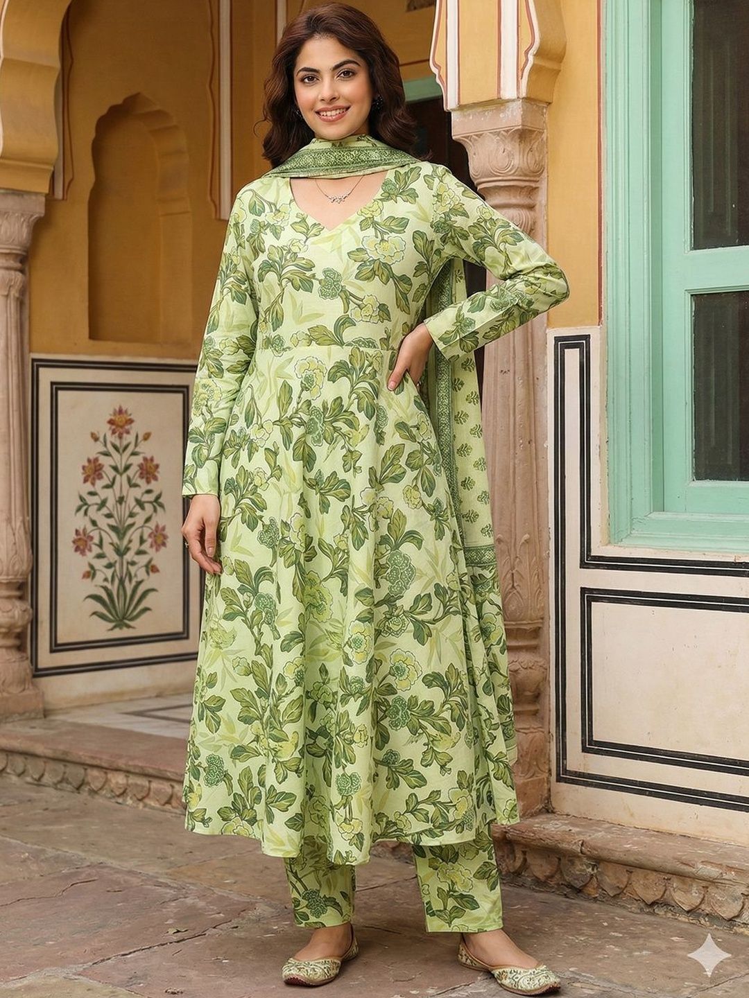 Women Floral Printed Regular Pure Cotton Kurta with Trousers & With Dupatta