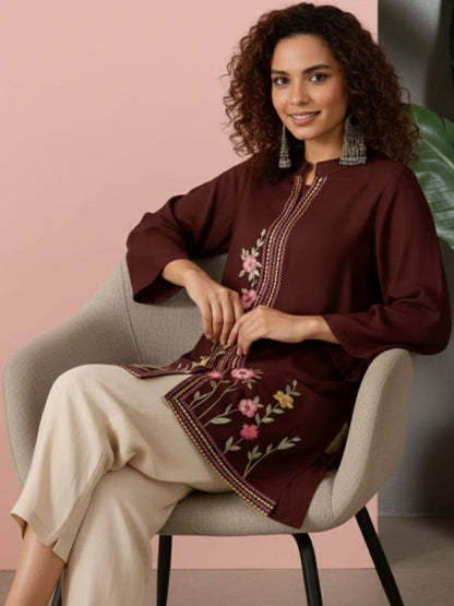 Women Mandarin Collar Embroidered Tunic