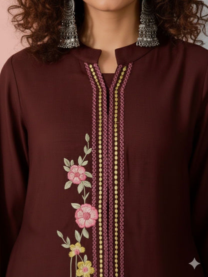 Women Mandarin Collar Embroidered Tunic