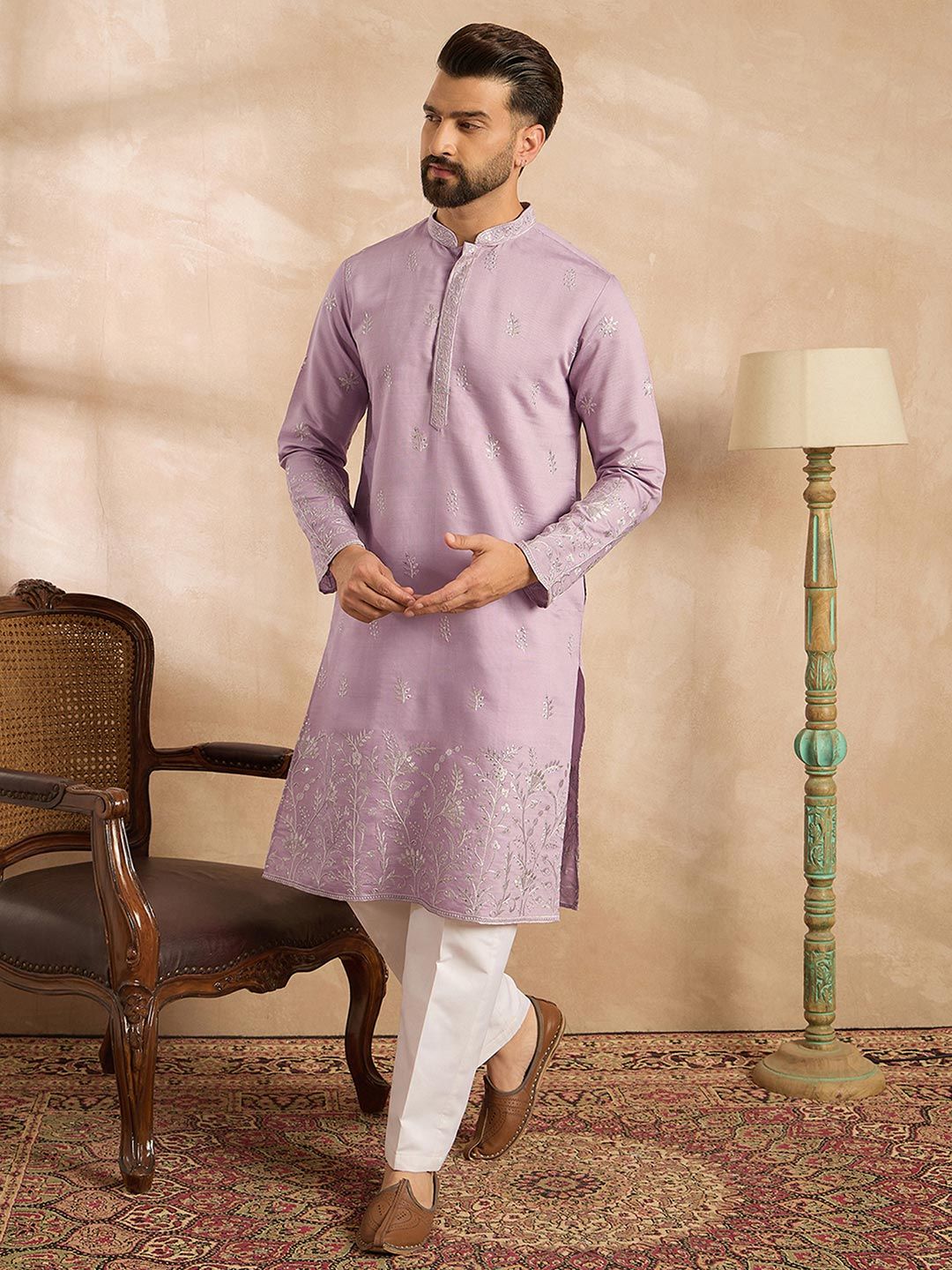 Men Embroidered Straight Kurta